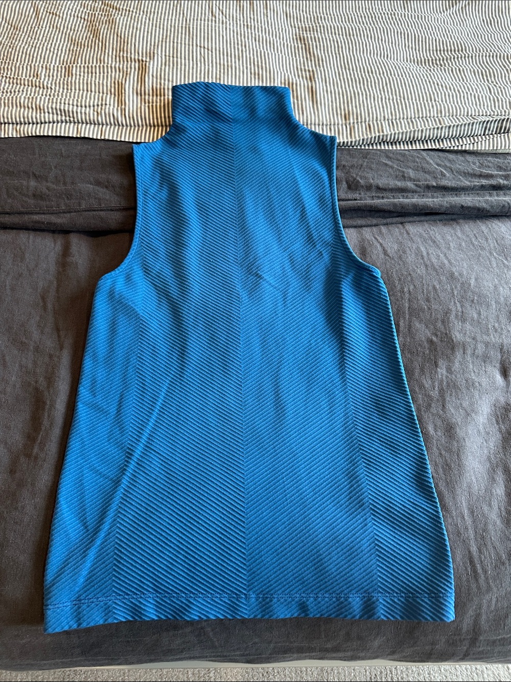Athleta Blue Sleeveless Funnel Neck Tank